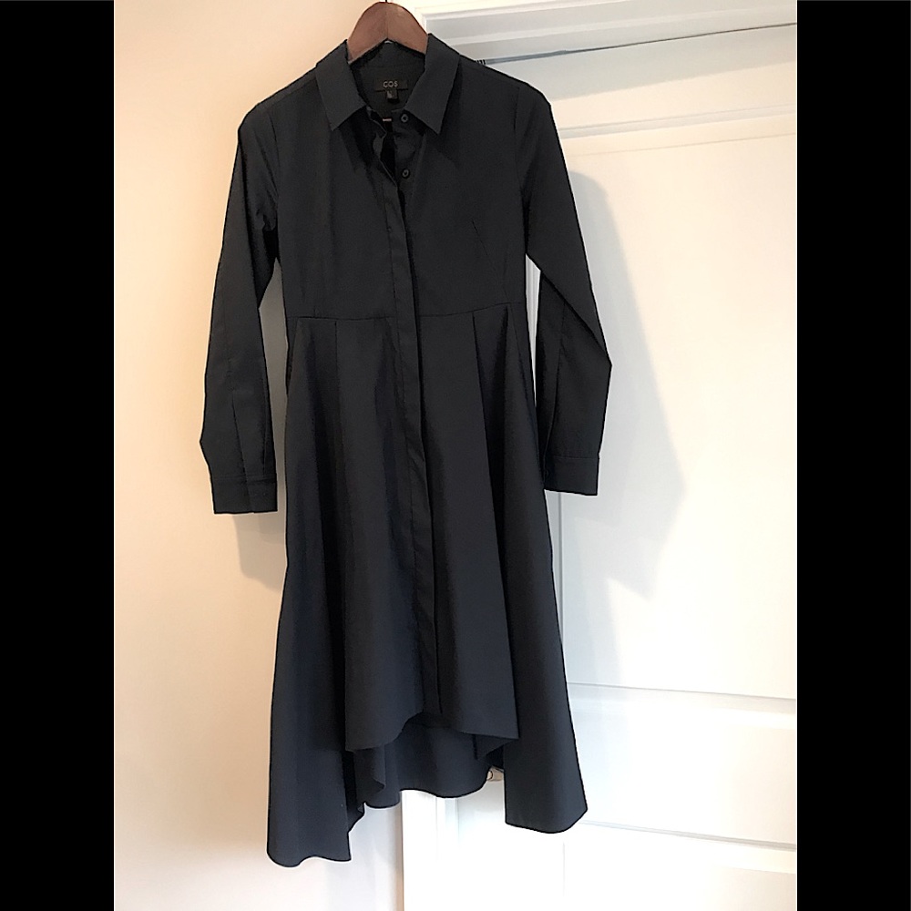 COS brand size 4 women’s dark blue button down dress w/ asymmetrical hemline.